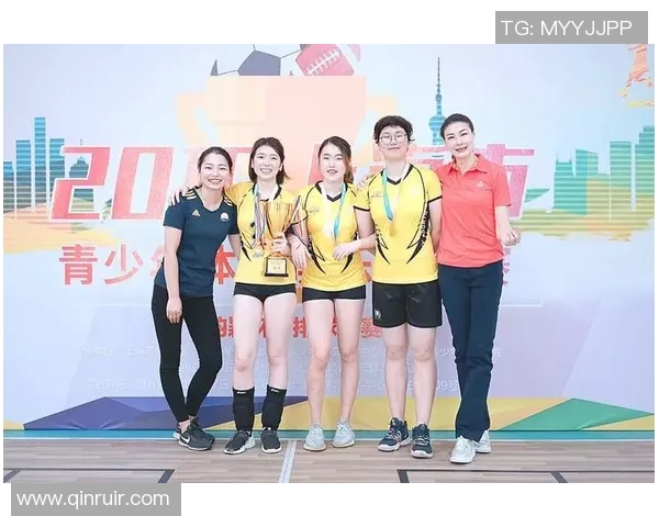 上海排球队比赛经验分析及其在联赛中的表现评估 上海排球队比赛经验分析及其在联赛中的表现评估